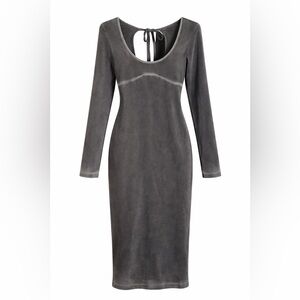 Darker Wavs size Medium Dress